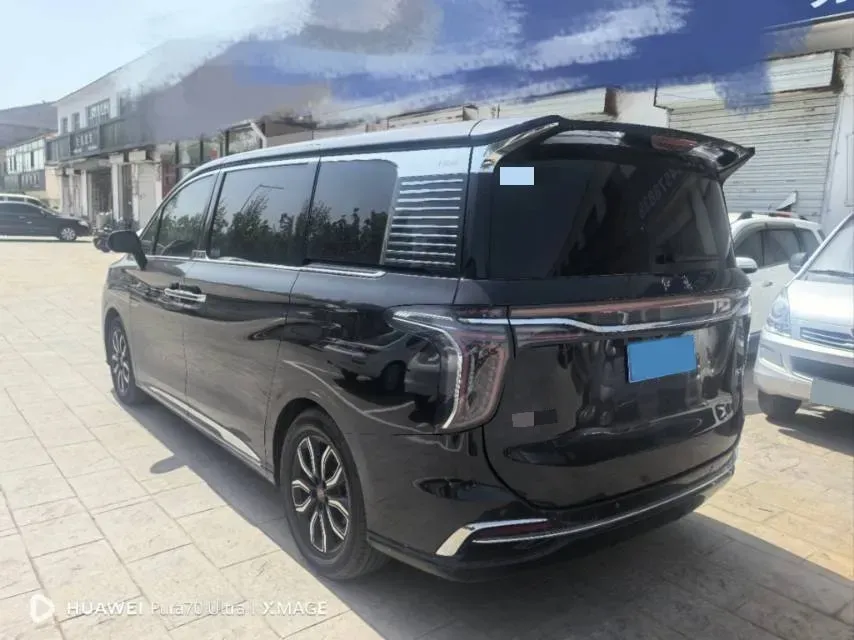 2023 HongQi HQ9 2.0T 252HP L4 8AT,autocango,china used car exporter,china ev exporter,chinese used car exporter,chinese used ev exporter