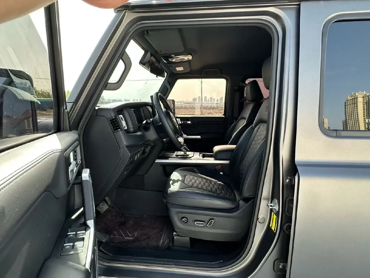 2024 212 212 T01 2.0T 252HP L4 8AT,autocango,china used car exporter,china ev exporter,chinese used car exporter,chinese used ev exporter