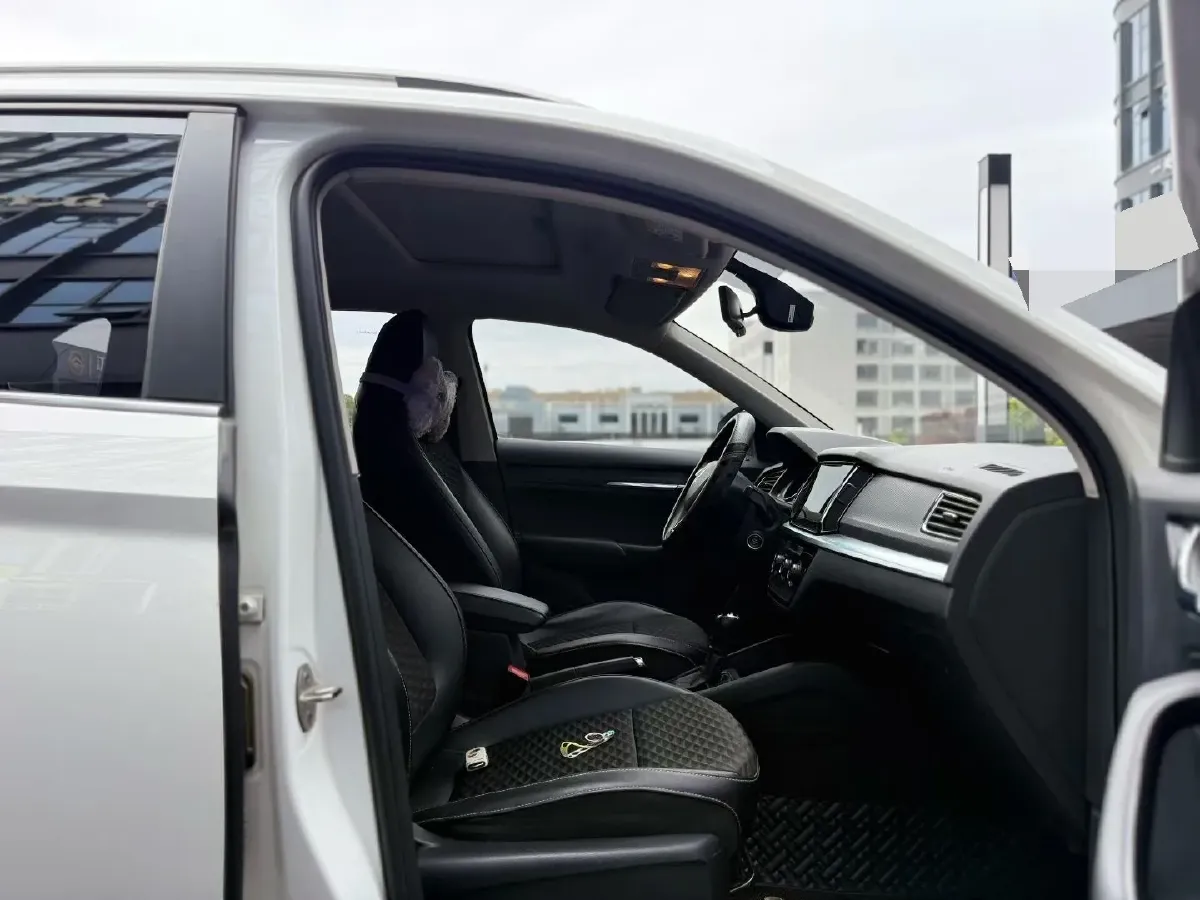 2020 Skoda Kamiq 1.5L 112HP L4 6AT,autocango,china used car exporter,china ev exporter,chinese used car exporter,chinese used ev exporter