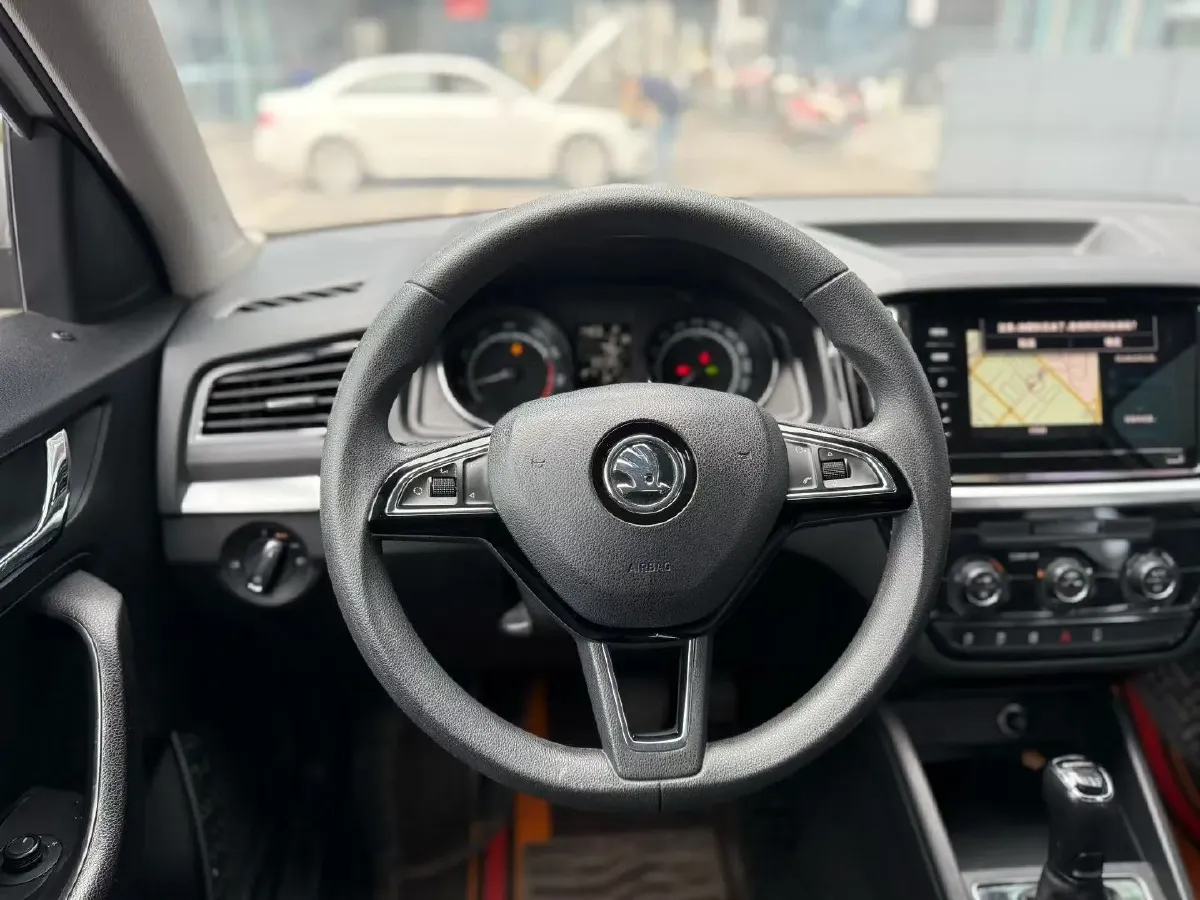 2020 Skoda Kamiq 1.5L 112HP L4 6AT,autocango,china used car exporter,china ev exporter,chinese used car exporter,chinese used ev exporter