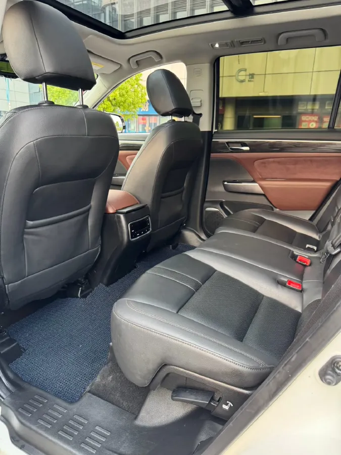 2017 GAC Trumpchi GS8 2.0T 201HP L4 6AT,autocango,china used car exporter,china ev exporter,chinese used car exporter,chinese used ev exporter