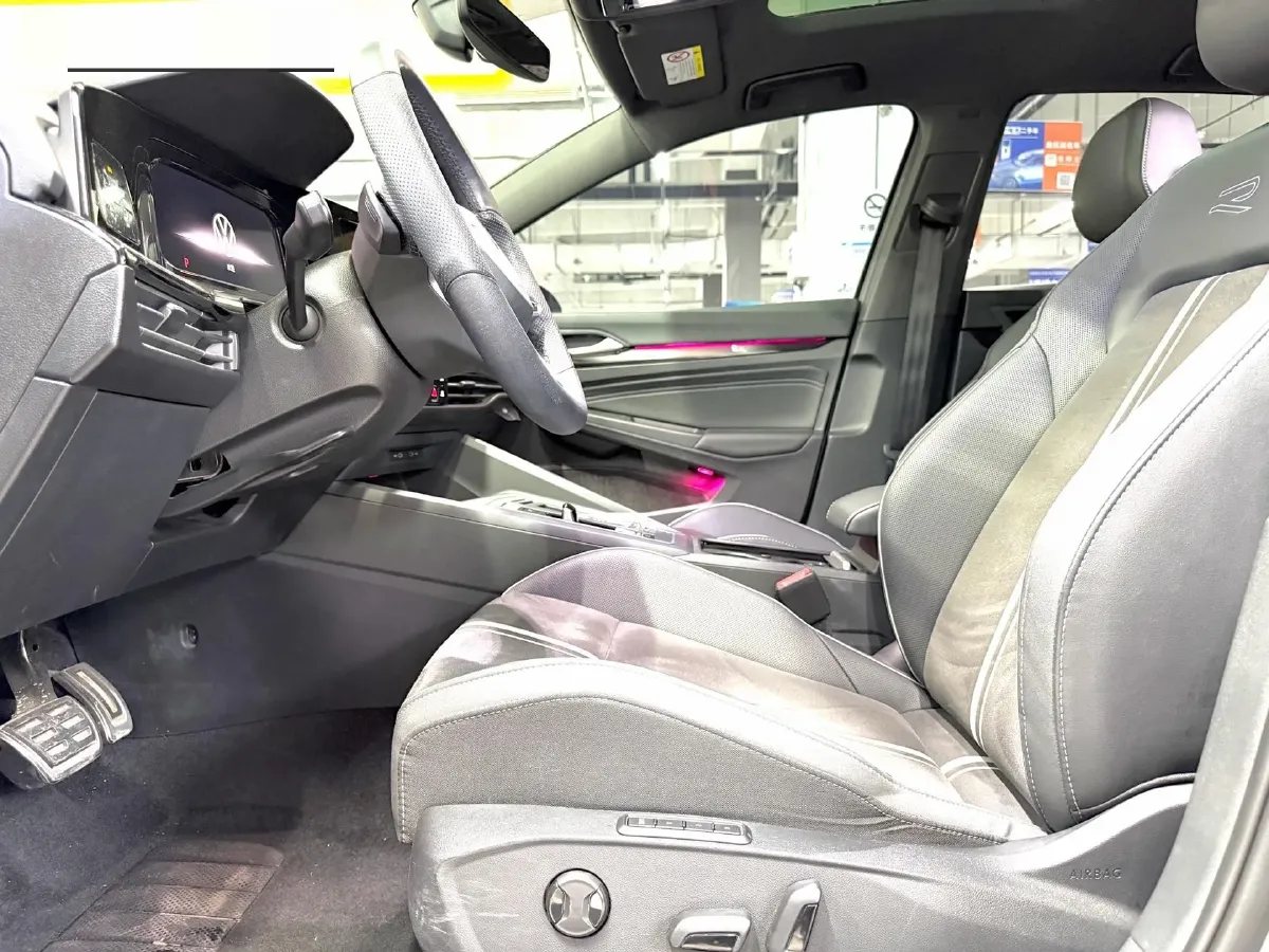 2023 Volkswagen Golf 1.4T 150HP L4 7DCT,autocango,china used car exporter,china ev exporter,chinese used car exporter,chinese used ev exporter