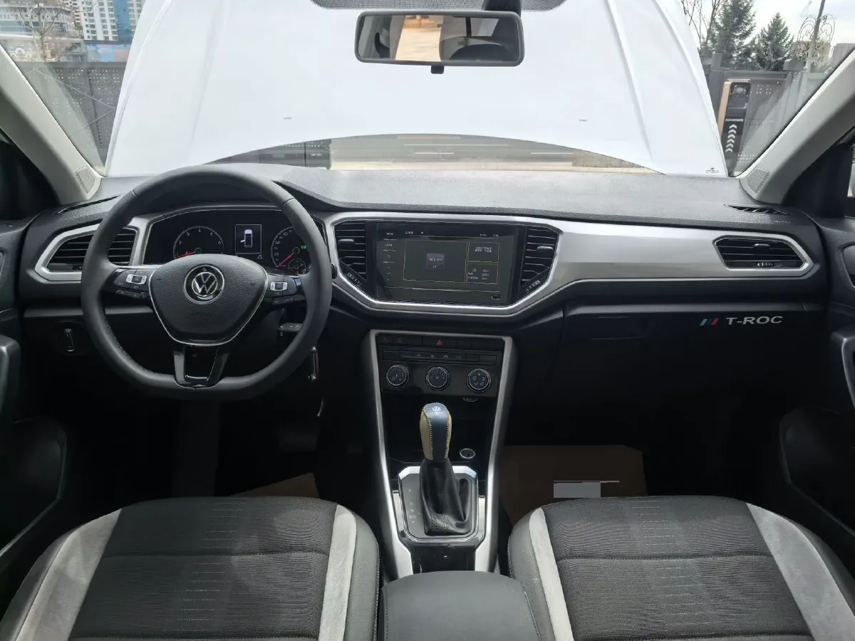 2006 Volkswagen Polo 1.6L 105HP L4 5MT,autocango,china used car exporter,china ev exporter,chinese used car exporter,chinese used ev exporter