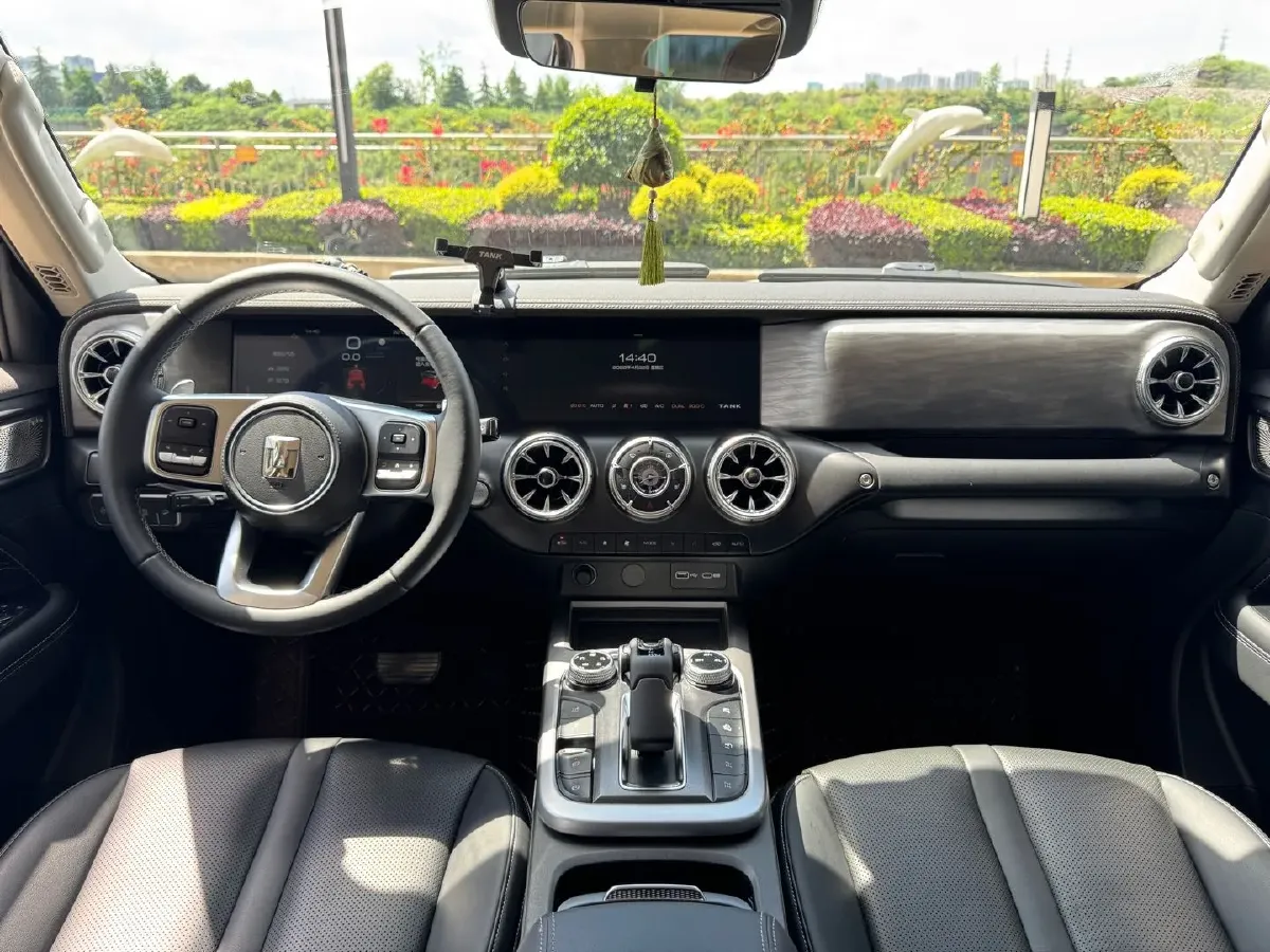 2024 Tank 300 2.0T 227HP L4 8AT,autocango,china used car exporter,china ev exporter,chinese used car exporter,chinese used ev exporter