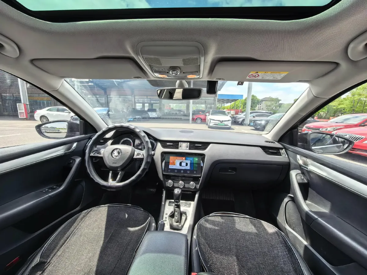 2019 Skoda Octavia 1.4T 150HP L4 7DCT,autocango,china used car exporter,china ev exporter,chinese used car exporter,chinese used ev exporter