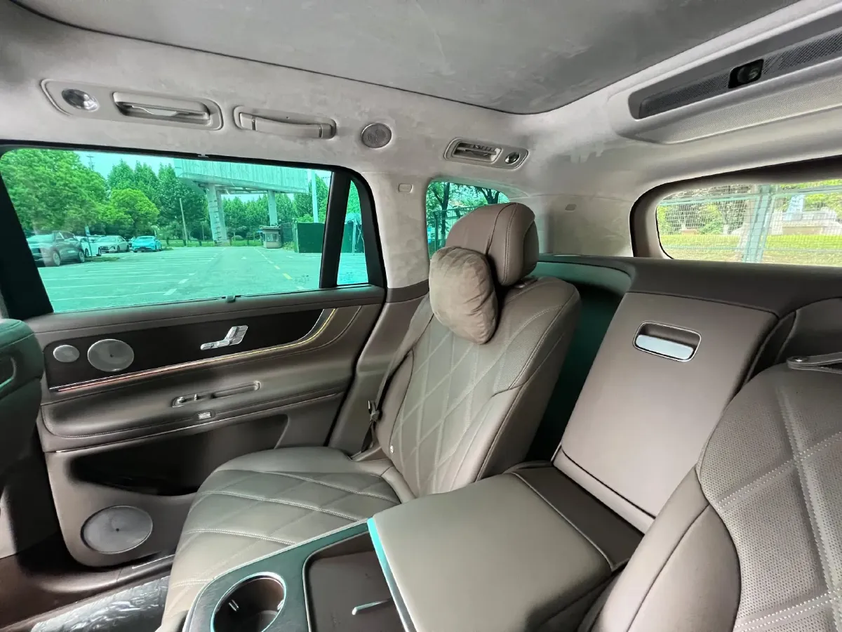 2025 AITO AITO M9 REEV 160HP REEV 52KWH,autocango,china used car exporter,china ev exporter,chinese used car exporter,chinese used ev exporter