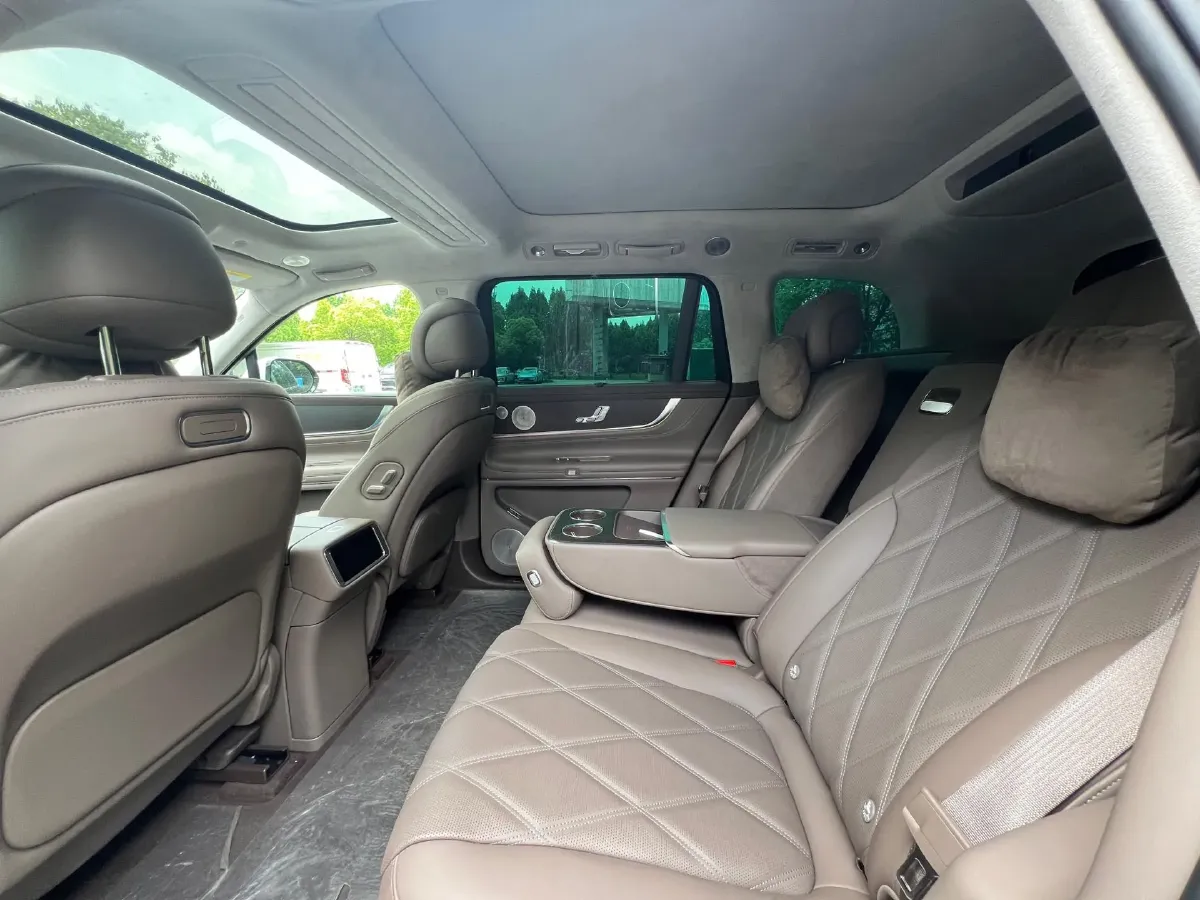 2025 AITO AITO M9 REEV 160HP REEV 52KWH,autocango,china used car exporter,china ev exporter,chinese used car exporter,chinese used ev exporter