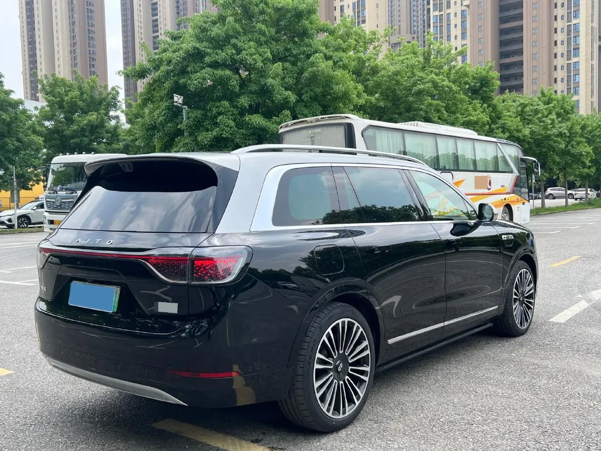 2025 AITO AITO M9 REEV 160HP REEV 52KWH,autocango,china used car exporter,china ev exporter,chinese used car exporter,chinese used ev exporter