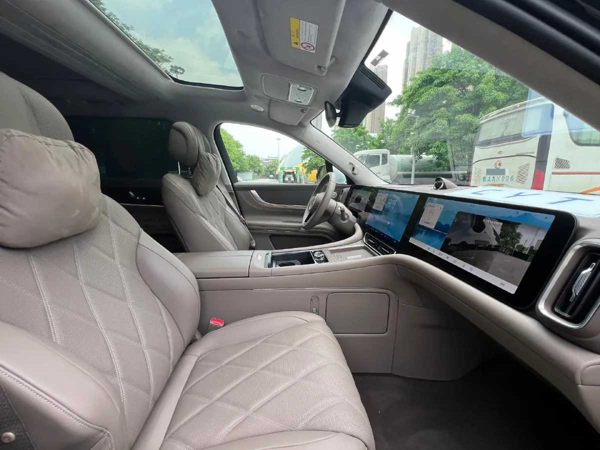 2025 AITO AITO M9 REEV 160HP REEV 52KWH,autocango,china used car exporter,china ev exporter,chinese used car exporter,chinese used ev exporter