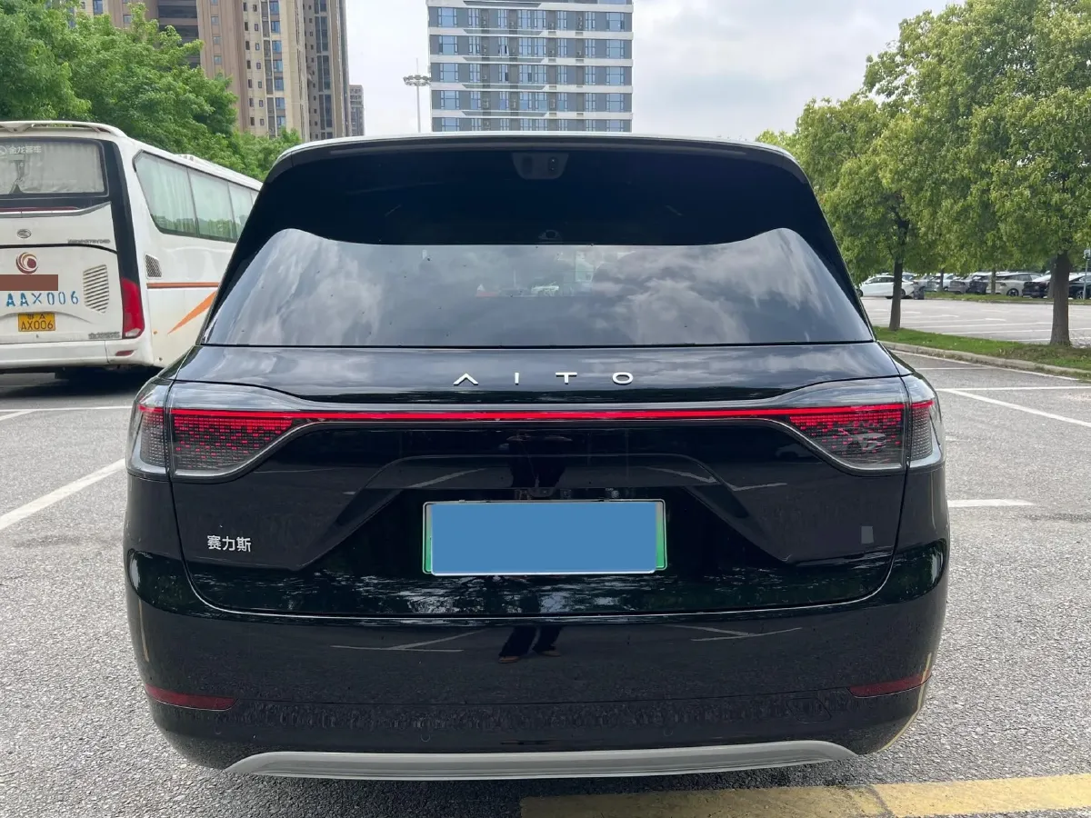 2025 AITO AITO M9 REEV 160HP REEV 52KWH,autocango,china used car exporter,china ev exporter,chinese used car exporter,chinese used ev exporter