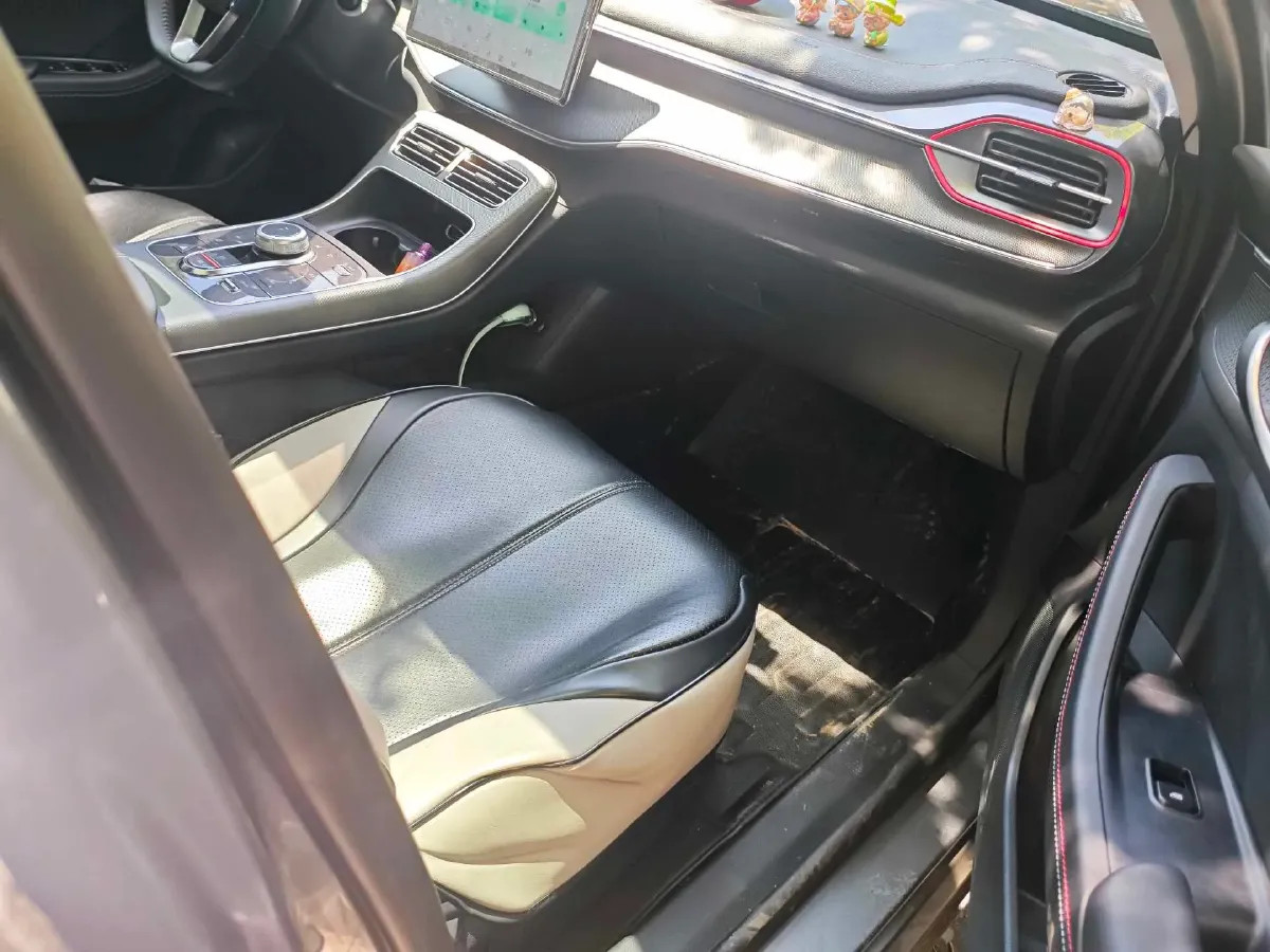 2022 Roewe RX5 MAX 1.5T 181HP L4 6AT,autocango,china used car exporter,china ev exporter,chinese used car exporter,chinese used ev exporter