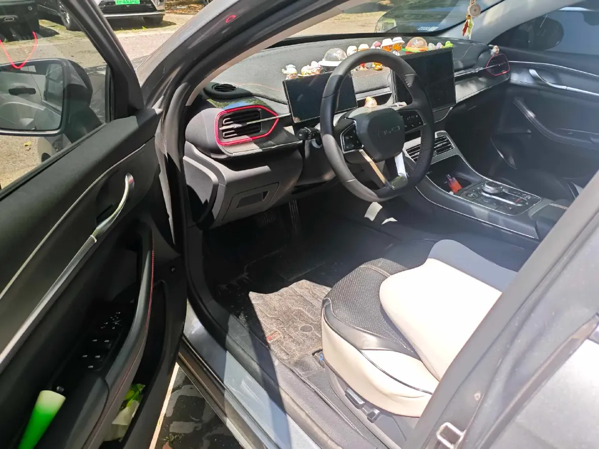 2022 Roewe RX5 MAX 1.5T 181HP L4 6AT,autocango,china used car exporter,china ev exporter,chinese used car exporter,chinese used ev exporter