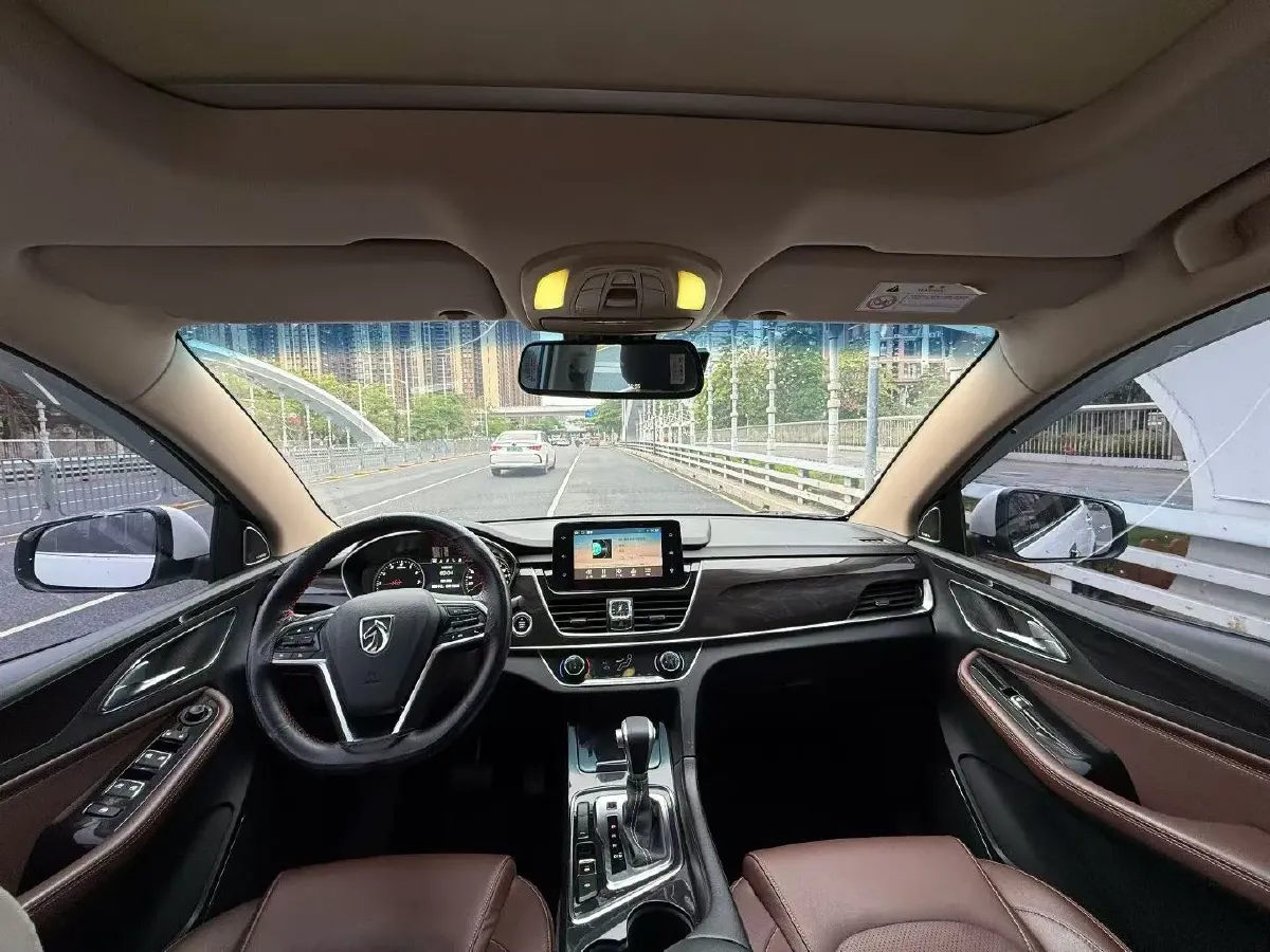 2017 BaoJun 560 1.5T 150HP L4 6DCT,autocango,china used car exporter,china ev exporter,chinese used car exporter,chinese used ev exporter