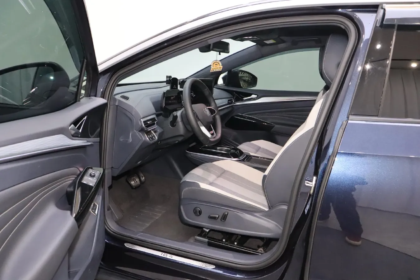 2024 Volkswagen ID.4 Crozz BEV 84.8KWH,autocango,china used car exporter,china ev exporter,chinese used car exporter,chinese used ev exporter