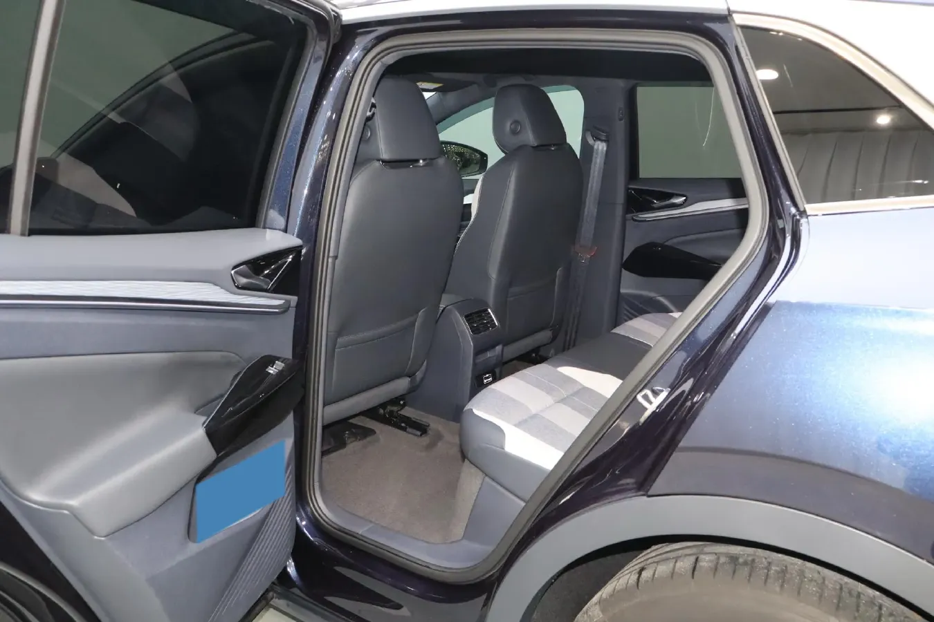 2024 Volkswagen ID.4 Crozz BEV 84.8KWH,autocango,china used car exporter,china ev exporter,chinese used car exporter,chinese used ev exporter