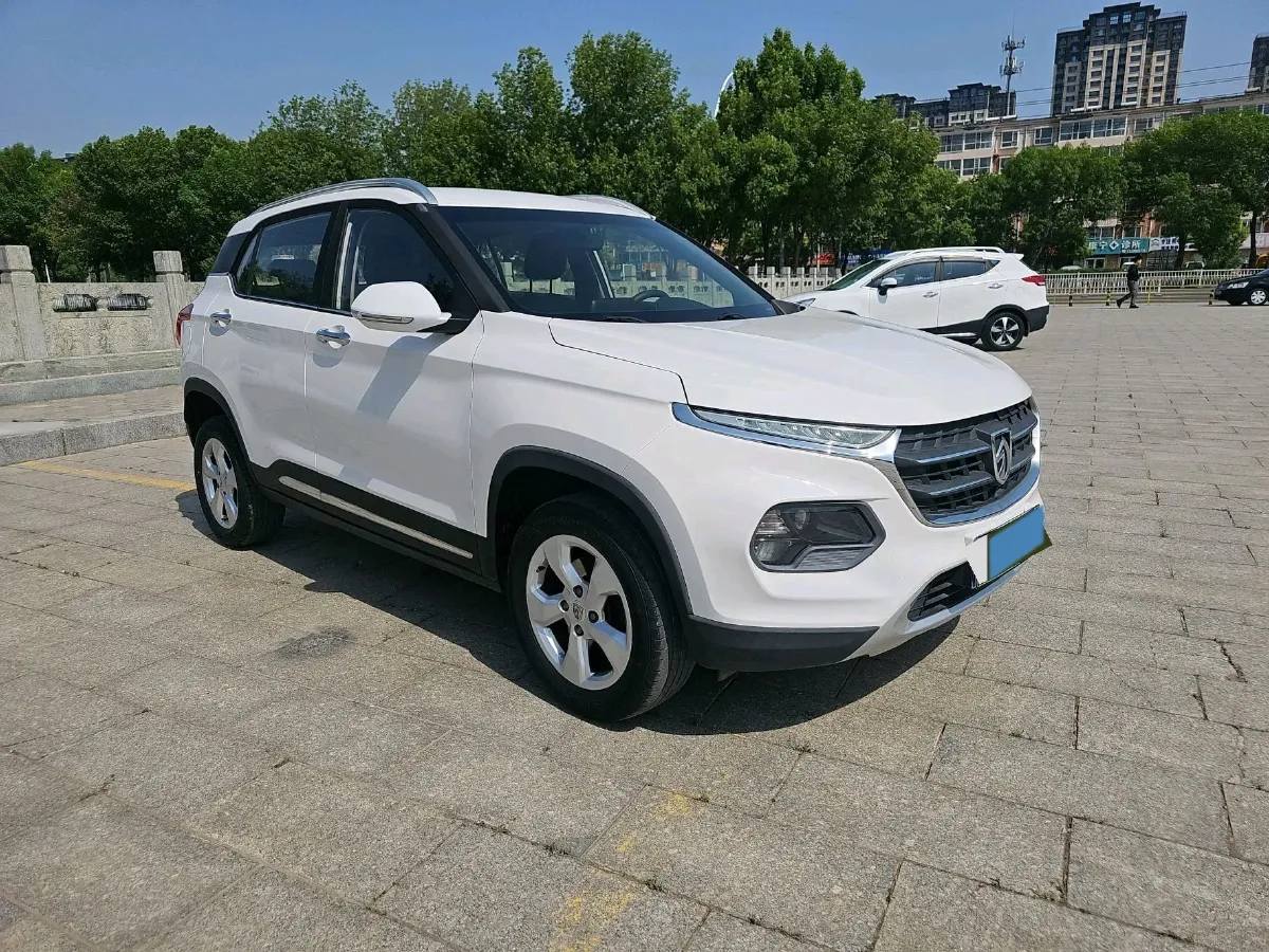 2017 BaoJun 310W 1.5L 105HP L4 6MT,autocango,china used car exporter,china ev exporter,chinese used car exporter,chinese used ev exporter