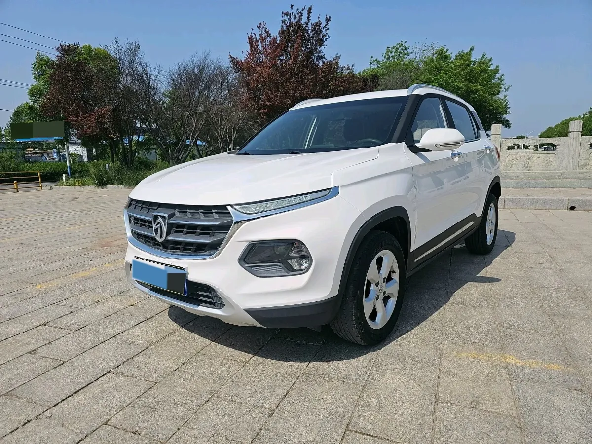 2017 BaoJun 310W 1.5L 105HP L4 6MT,autocango,china used car exporter,china ev exporter,chinese used car exporter,chinese used ev exporter