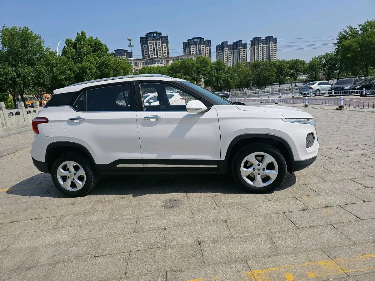 2017 BaoJun 310W 1.5L 105HP L4 6MT,autocango,china used car exporter,china ev exporter,chinese used car exporter,chinese used ev exporter