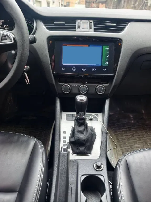 2019 Skoda Octavia 1.5L 116HP L4 6AT,autocango,china used car exporter,china ev exporter,chinese used car exporter,chinese used ev exporter