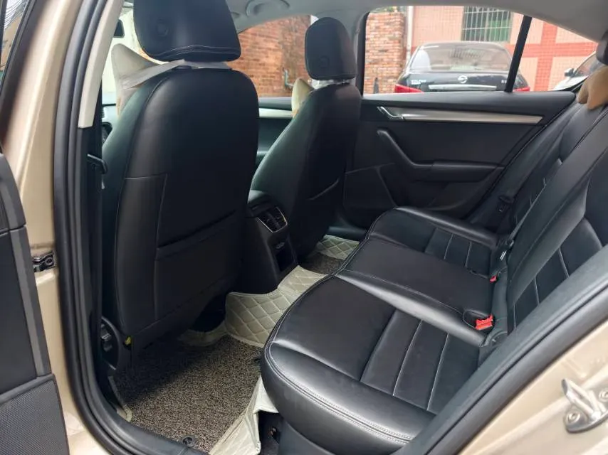 2019 Skoda Octavia 1.5L 116HP L4 6AT,autocango,china used car exporter,china ev exporter,chinese used car exporter,chinese used ev exporter