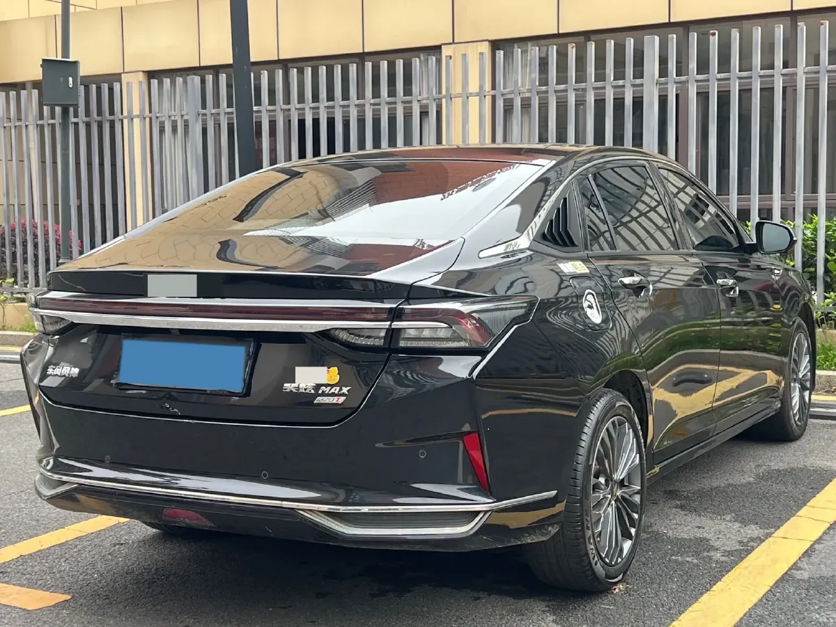 2021 DongFeng Aeolus YiXuan MAX 1.5T 190HP L4 7DCT,autocango,china used car exporter,china ev exporter,chinese used car exporter,chinese used ev exporter
