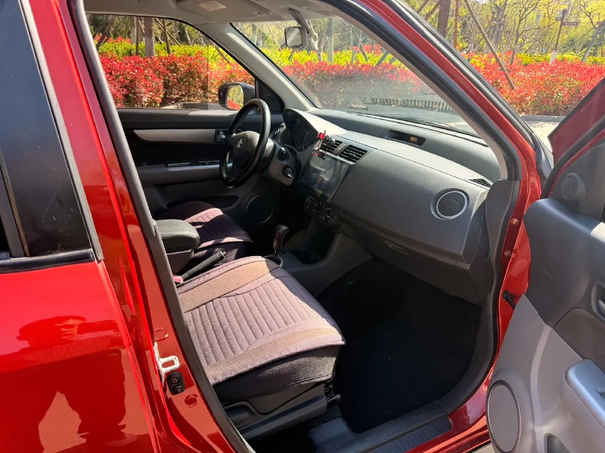 2015 LiFan 720 1.8L 133HP L4 CVT,autocango,china used car exporter,china ev exporter,chinese used car exporter,chinese used ev exporter