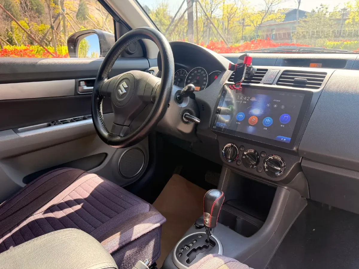 2015 LiFan 720 1.8L 133HP L4 CVT,autocango,china used car exporter,china ev exporter,chinese used car exporter,chinese used ev exporter