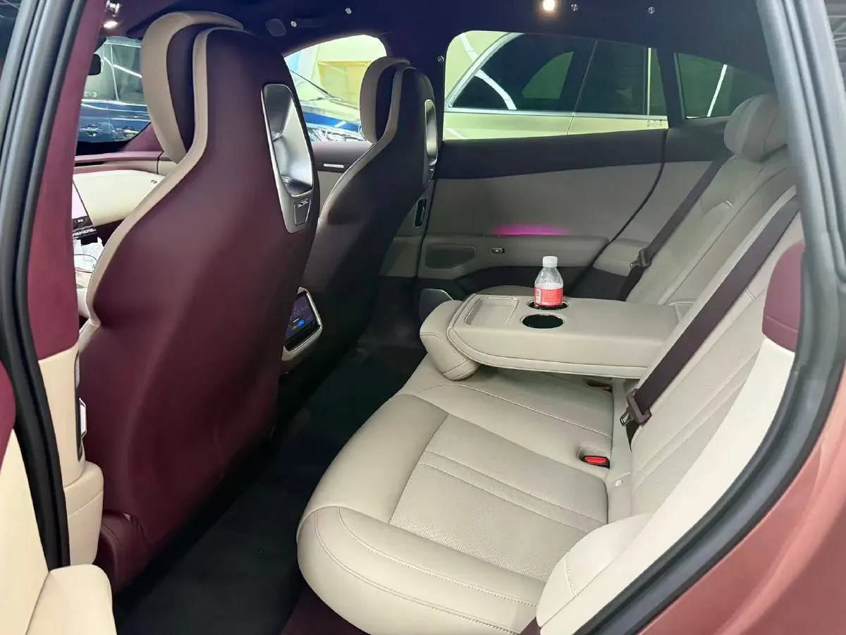 2025 MI YU7 BEV 101.7KWH,autocango,china used car exporter,china ev exporter,chinese used car exporter,chinese used ev exporter