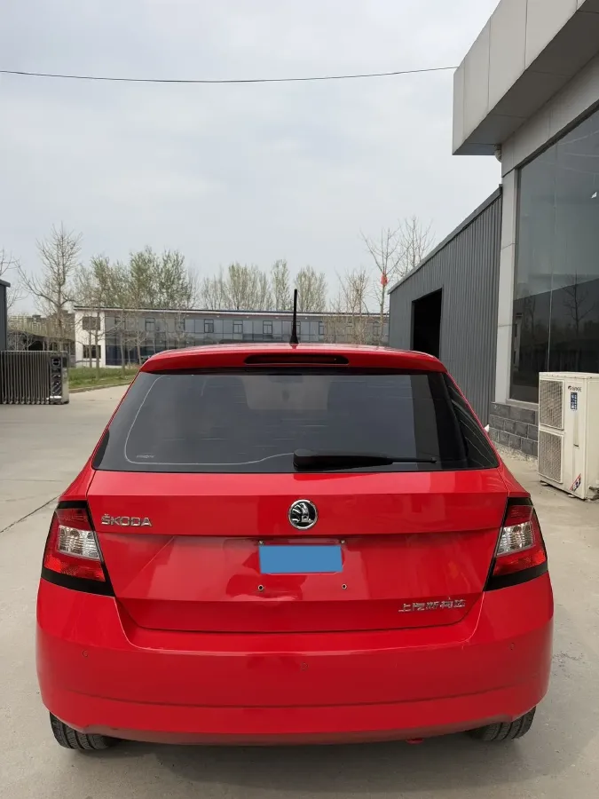 2017 Skoda Fabia 1.4L 90HP L4 6AT,autocango,china used car exporter,china ev exporter,chinese used car exporter,chinese used ev exporter