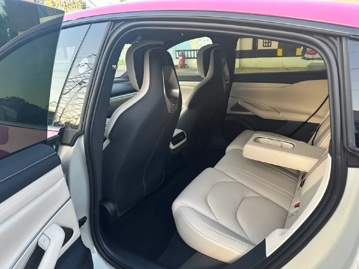 2024 MI SU7 BEV 101KWH,autocango,china used car exporter,china ev exporter,chinese used car exporter,chinese used ev exporter