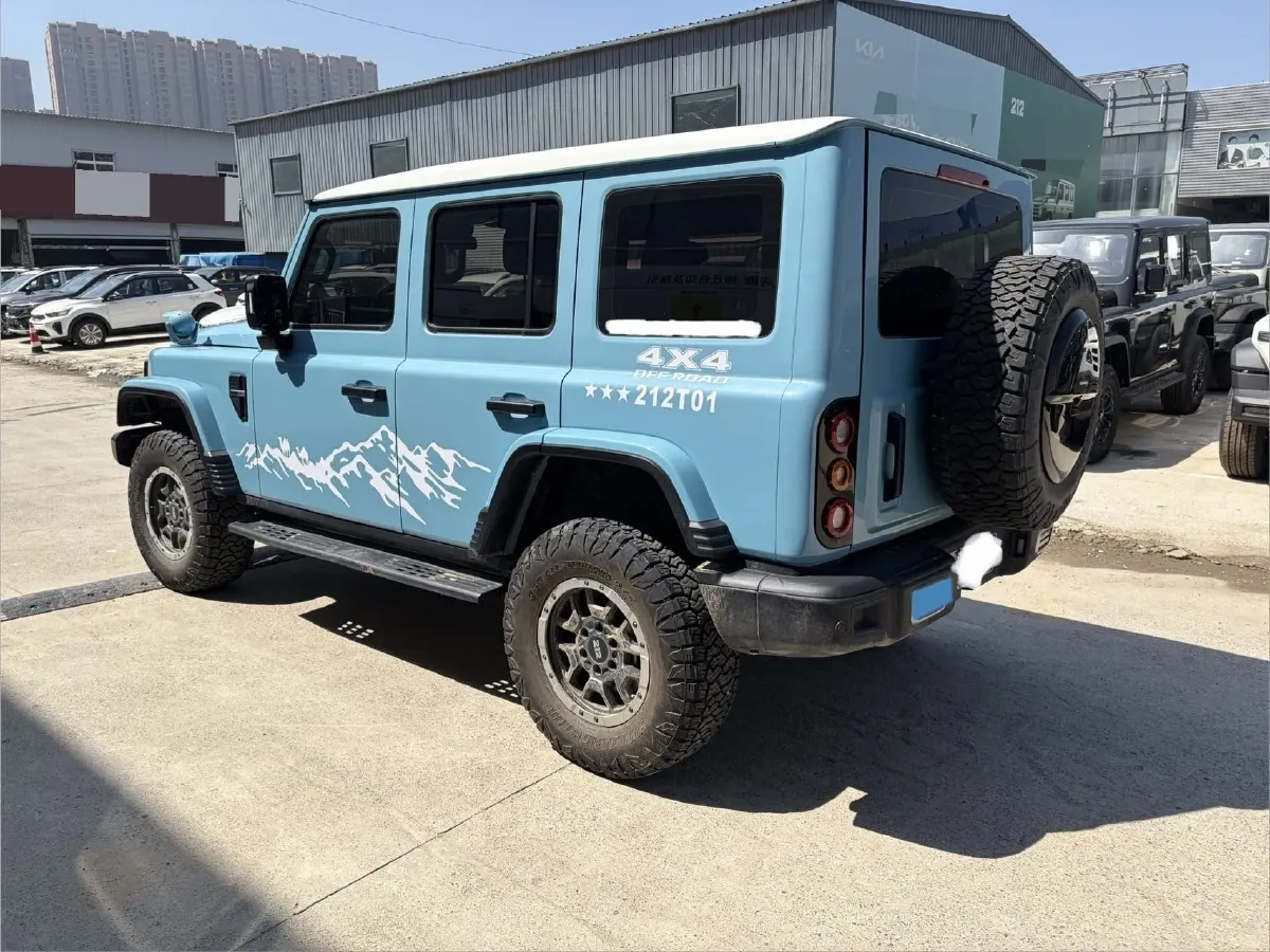 2025 212 212 T01 2.0T 252HP L4 8AT,autocango,china used car exporter,china ev exporter,chinese used car exporter,chinese used ev exporter