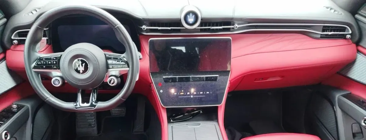 2022 Maserati Levante 2.0T 330HP L4 8AT,autocango,china used car exporter,china ev exporter,chinese used car exporter,chinese used ev exporter