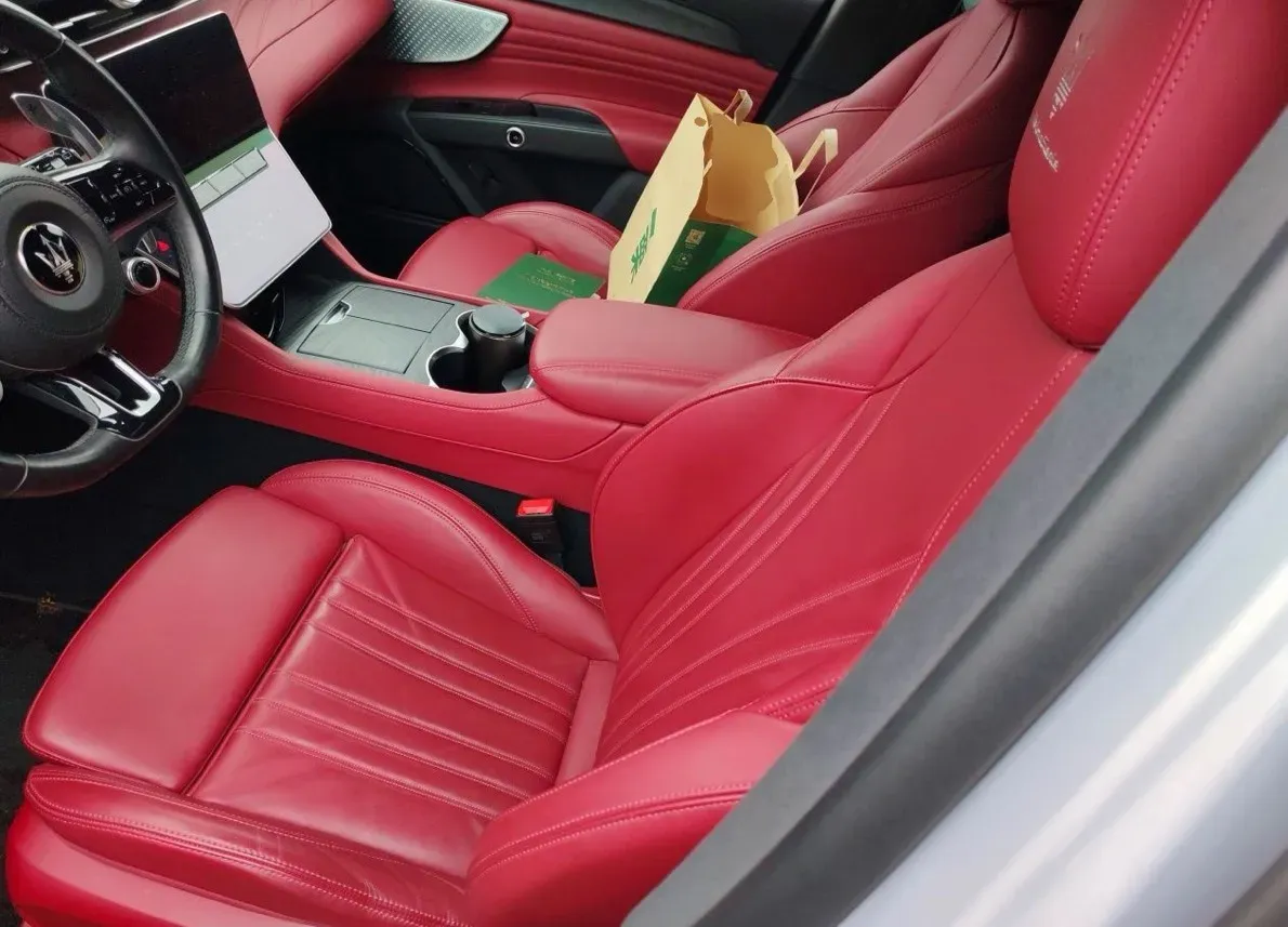 2022 Maserati Levante 2.0T 330HP L4 8AT,autocango,china used car exporter,china ev exporter,chinese used car exporter,chinese used ev exporter