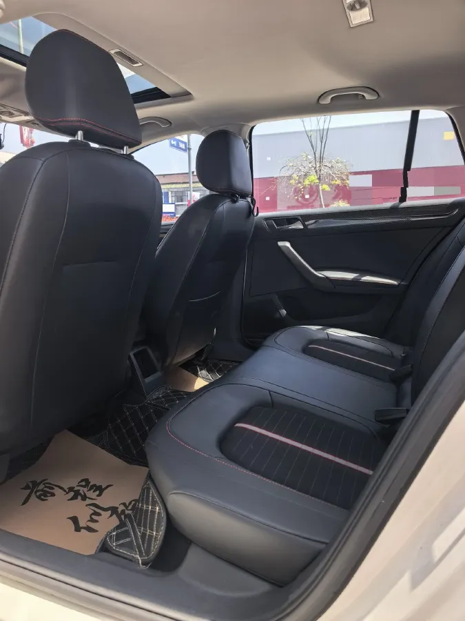 2020 Skoda Rapid Spaceback 1.5L 112HP L4 6AT,autocango,china used car exporter,china ev exporter,chinese used car exporter,chinese used ev exporter