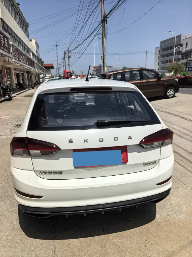 2020 Skoda Rapid Spaceback 1.5L 112HP L4 6AT,autocango,china used car exporter,china ev exporter,chinese used car exporter,chinese used ev exporter