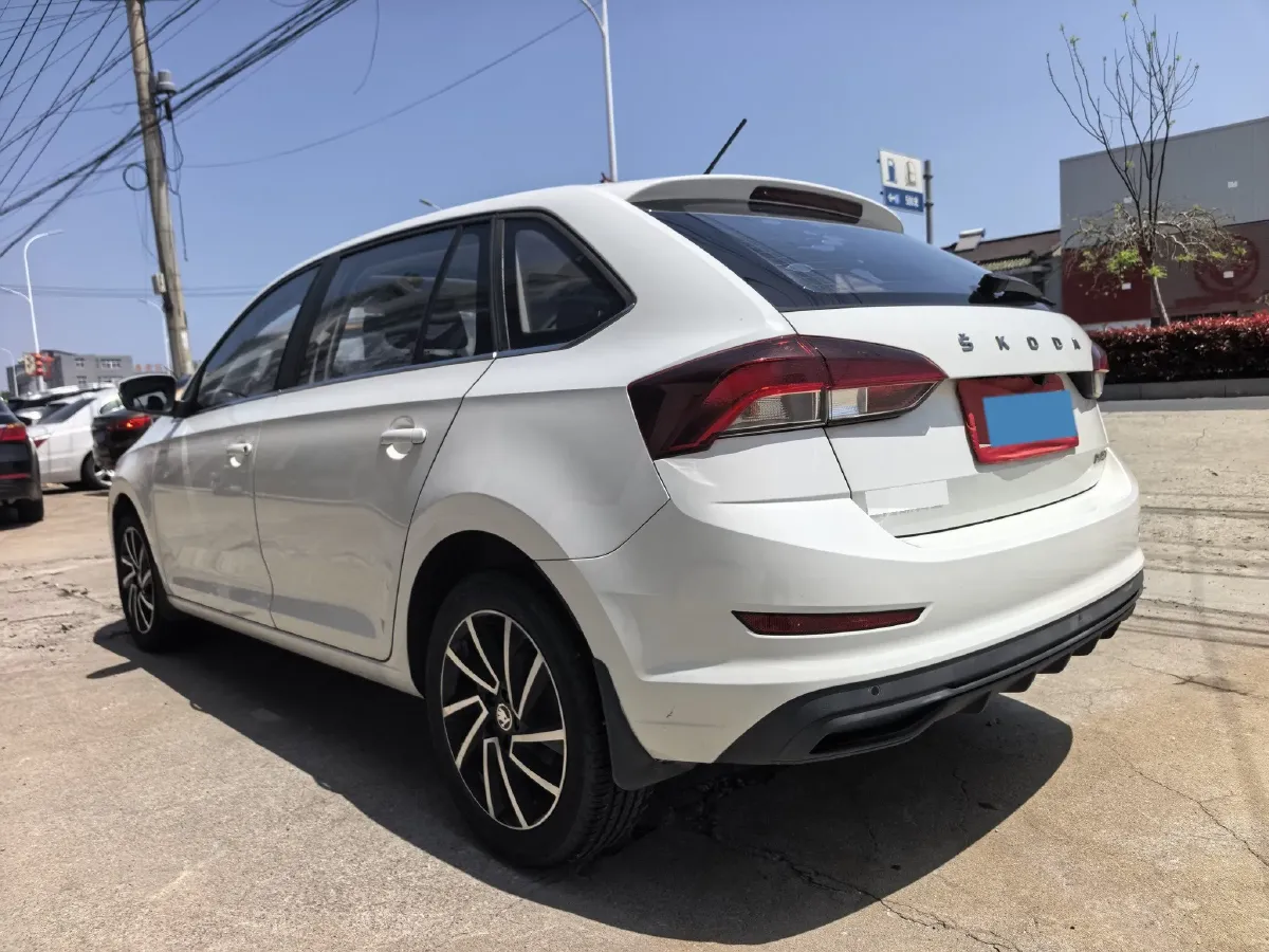 2020 Skoda Rapid Spaceback 1.5L 112HP L4 6AT,autocango,china used car exporter,china ev exporter,chinese used car exporter,chinese used ev exporter