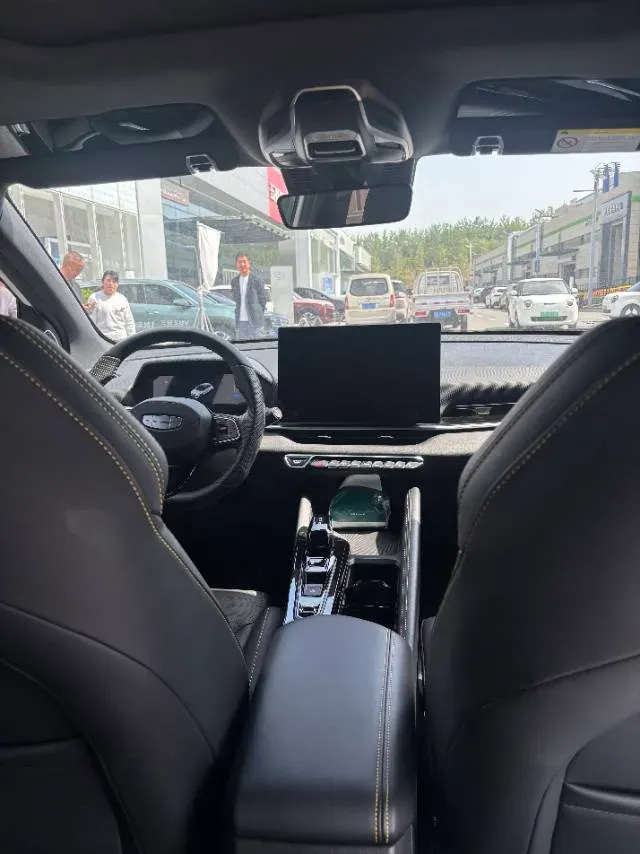 2025 Geely Coolray 1.5T 181HP L4 7DCT,autocango,china used car exporter,china ev exporter,chinese used car exporter,chinese used ev exporter