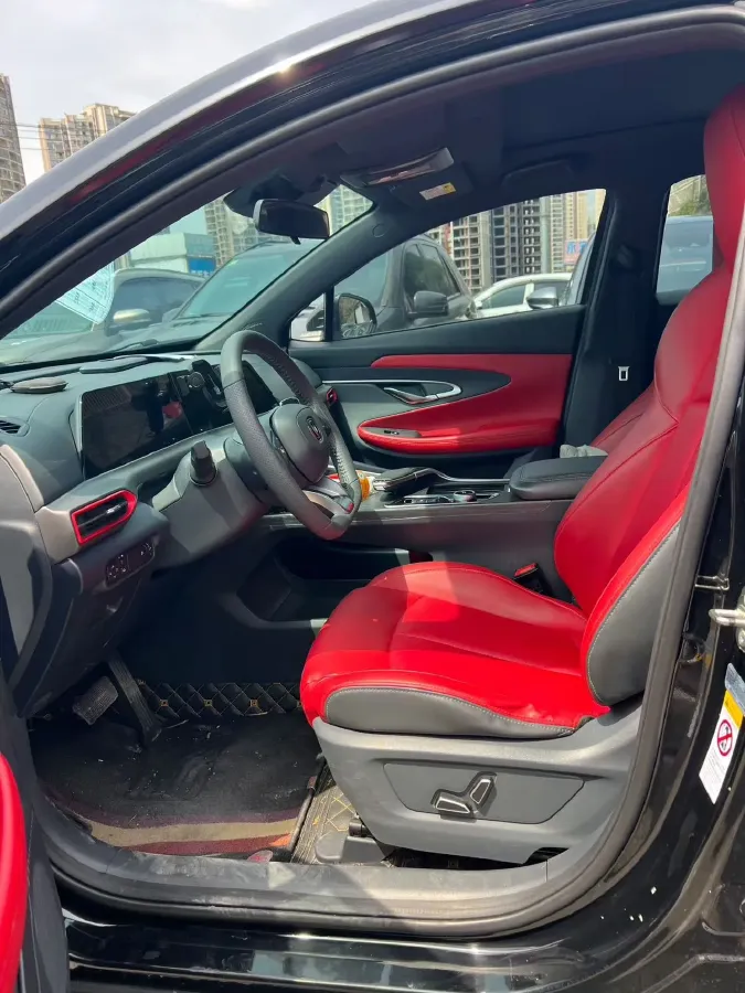 2021 ChangAn UNI-T 1.5T 180HP L4 7DCT,autocango,china used car exporter,china ev exporter,chinese used car exporter,chinese used ev exporter