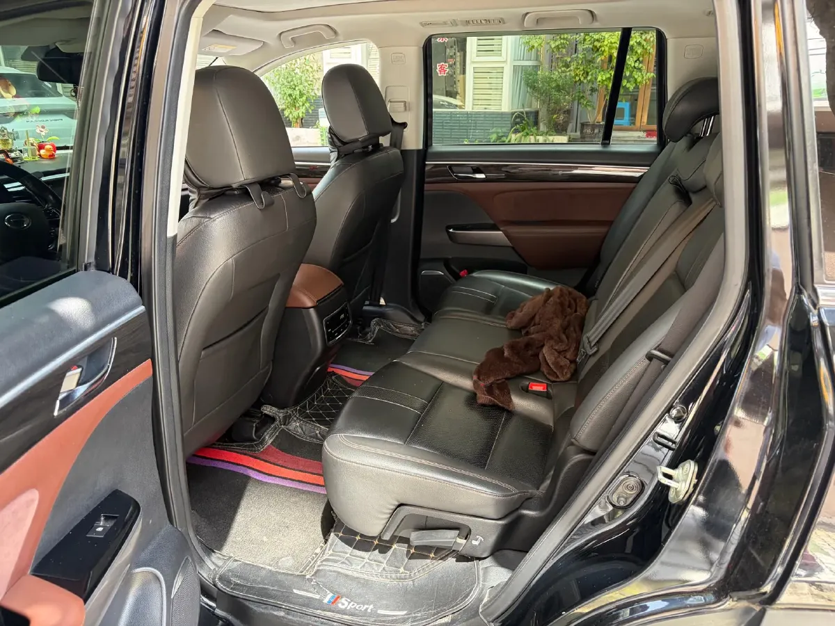 2017 GAC Trumpchi GS8 2.0T 201HP L4 6AT,autocango,china used car exporter,china ev exporter,chinese used car exporter,chinese used ev exporter