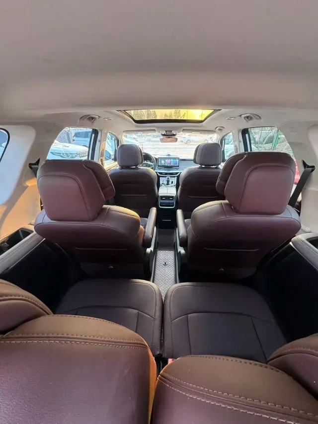 2022 Geely JiaJi 1.8T 184HP L4 7DCT,autocango,china used car exporter,china ev exporter,chinese used car exporter,chinese used ev exporter