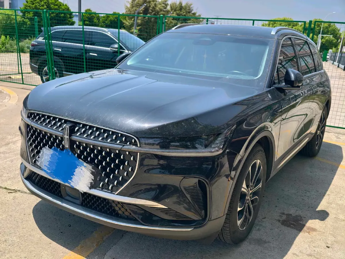 2025 Lincoln Nautilus 2.0T 261HP L4 8AT,autocango,china used car exporter,china ev exporter,chinese used car exporter,chinese used ev exporter