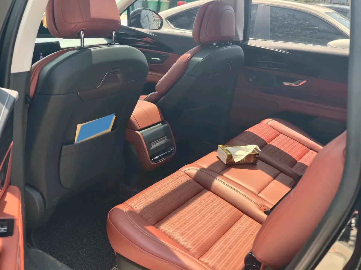 2025 Lincoln Nautilus 2.0T 261HP L4 8AT,autocango,china used car exporter,china ev exporter,chinese used car exporter,chinese used ev exporter