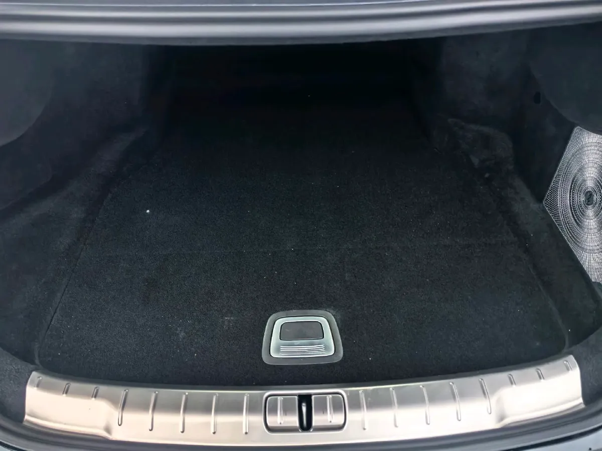 2025 YangWang U7 2.0T 245HP H4 E-CVT PHEV 52.4KWH,autocango,china used car exporter,china ev exporter,chinese used car exporter,chinese used ev exporter