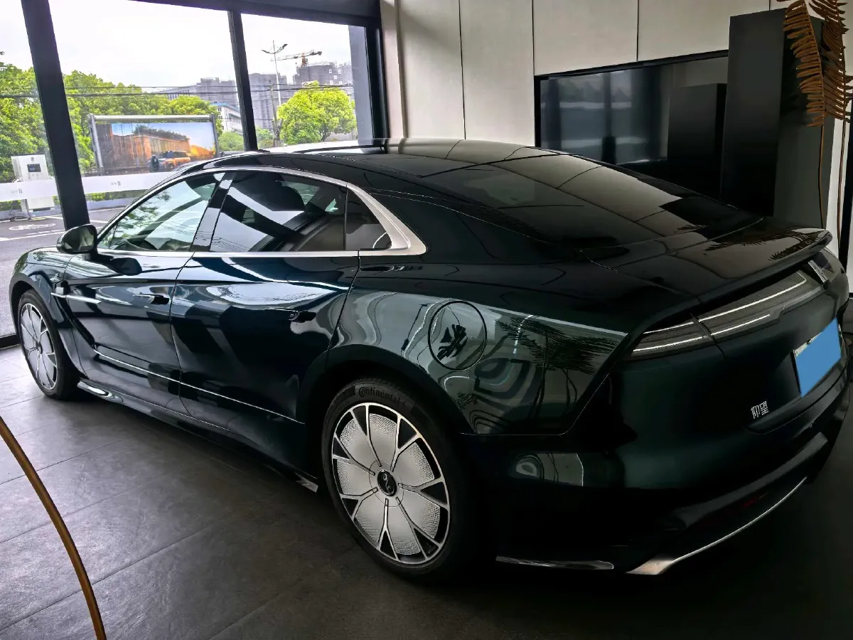 2025 YangWang U7 2.0T 245HP H4 E-CVT PHEV 52.4KWH,autocango,china used car exporter,china ev exporter,chinese used car exporter,chinese used ev exporter