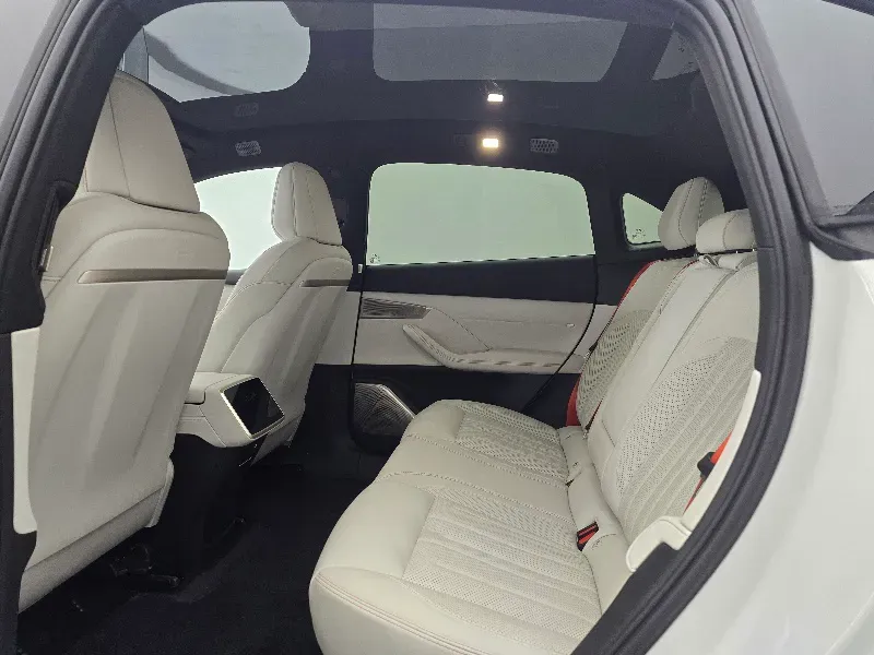 2024 ONVO L60 BEV 60KWH,autocango,china used car exporter,china ev exporter,chinese used car exporter,chinese used ev exporter