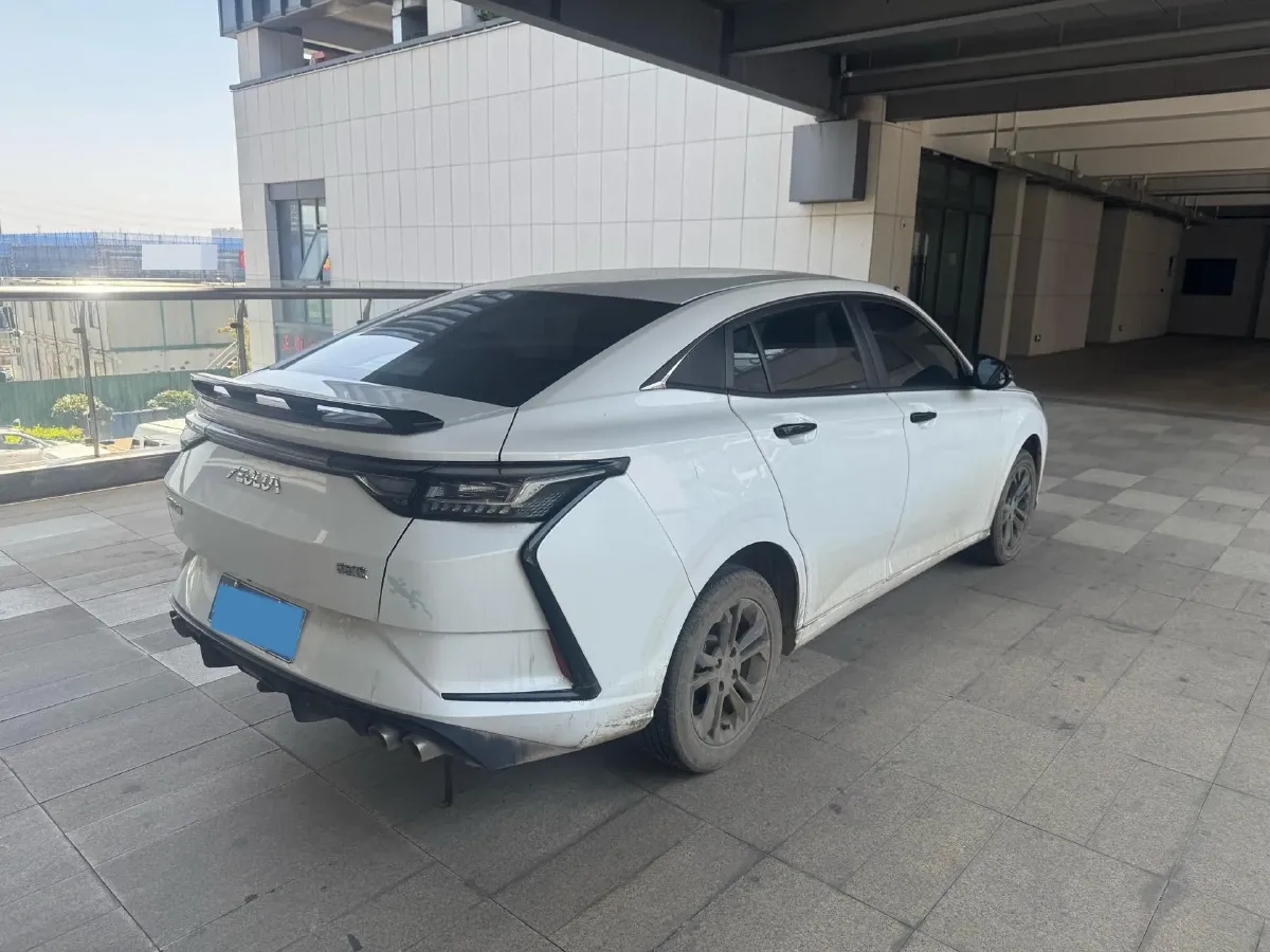 2023 DongFeng Aeolus YiXuan 1.5L 125HP L4 6DCT,autocango,china used car exporter,china ev exporter,chinese used car exporter,chinese used ev exporter