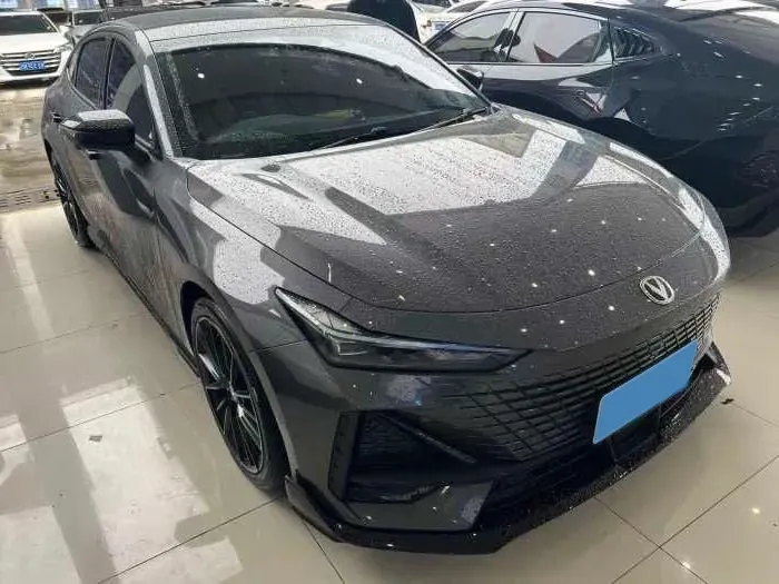 2023 ChangAn UNI-V 1.5T 188HP L4 7DCT,autocango,china used car exporter,china ev exporter,chinese used car exporter,chinese used ev exporter