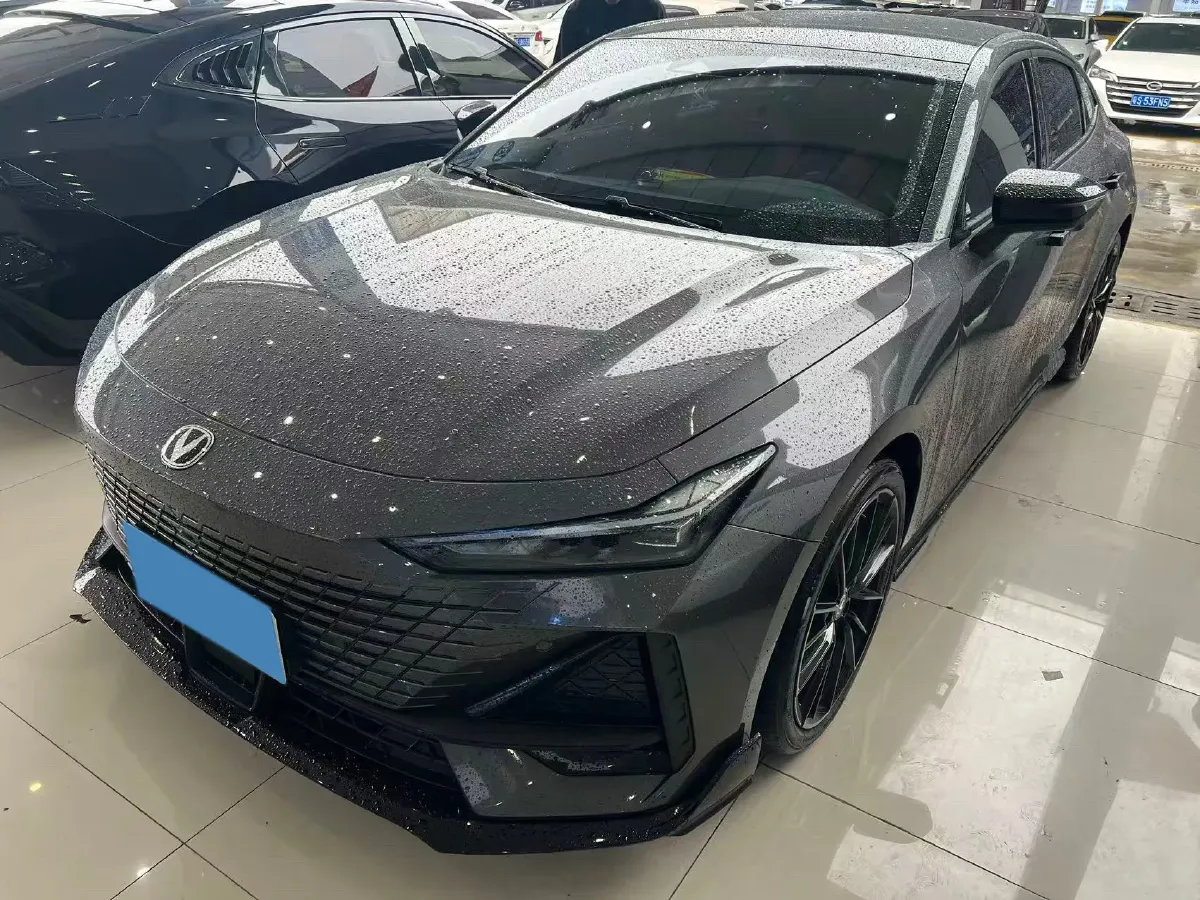 2023 ChangAn UNI-V 1.5T 188HP L4 7DCT,autocango,china used car exporter,china ev exporter,chinese used car exporter,chinese used ev exporter