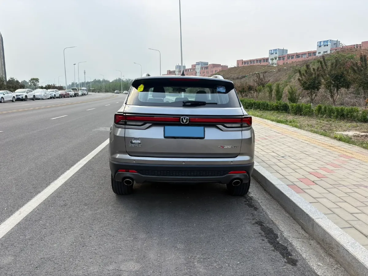 2021 ChangAn CS35 Plus 1.4T 160HP L4 7DCT,autocango,china used car exporter,china ev exporter,chinese used car exporter,chinese used ev exporter