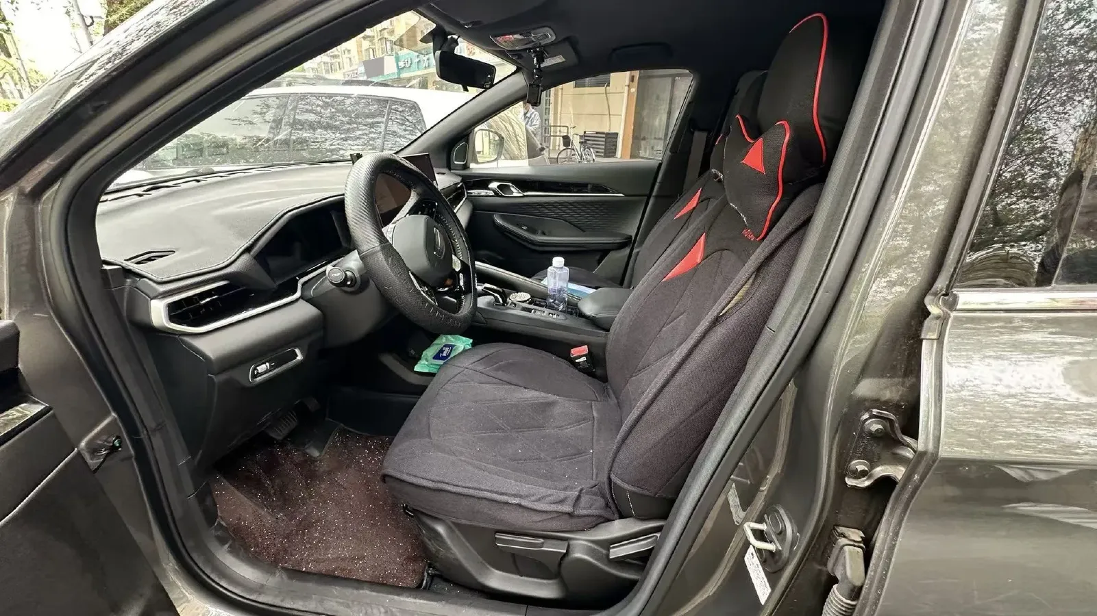 2025 Geely Coolray 1.5T 181HP L4 7DCT,autocango,china used car exporter,china ev exporter,chinese used car exporter,chinese used ev exporter